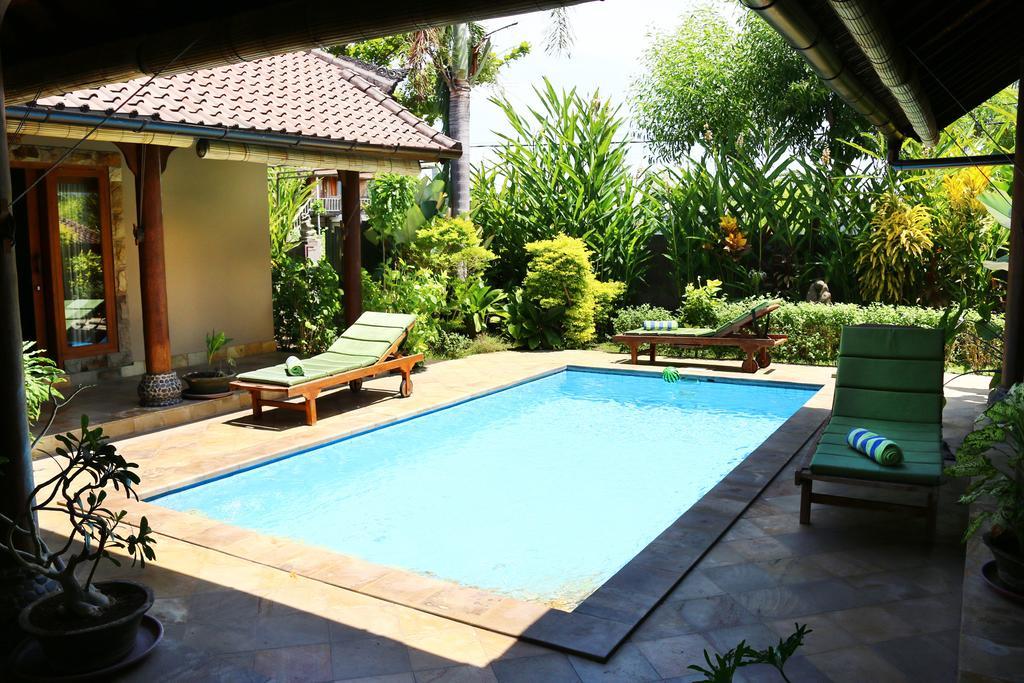 Lovina Beachhouse Villas Extérieur photo