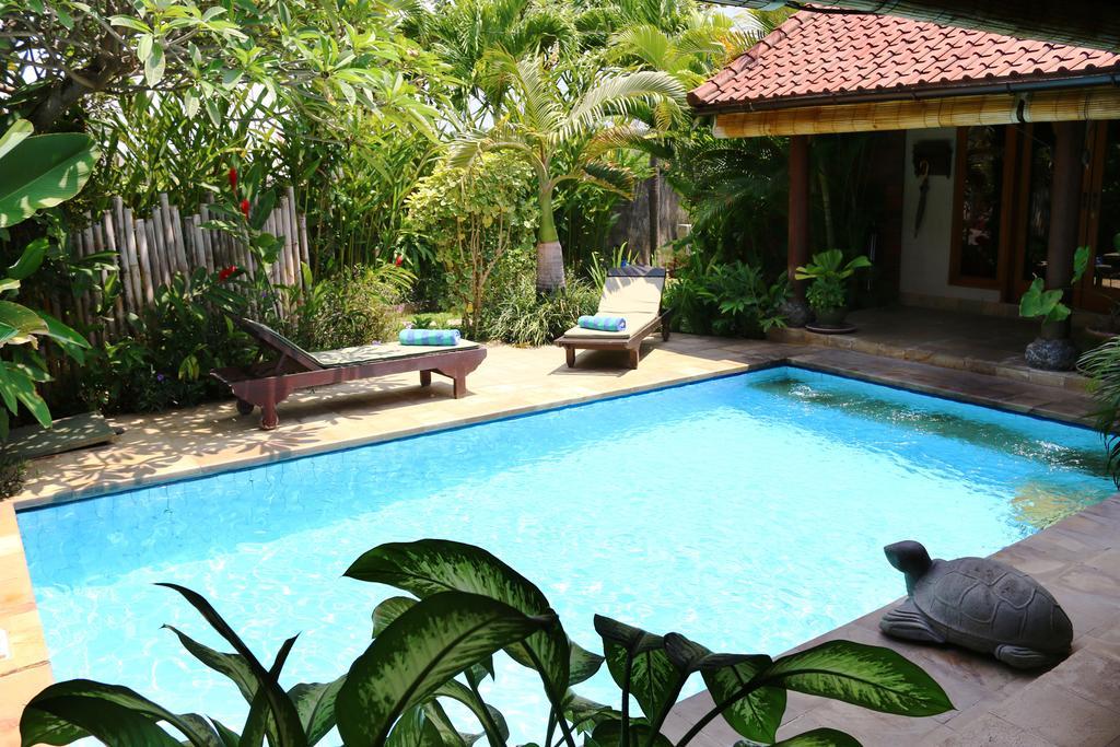 Lovina Beachhouse Villas Extérieur photo