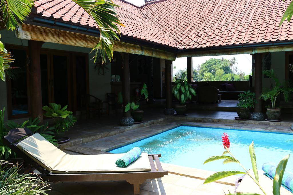 Lovina Beachhouse Villas Extérieur photo